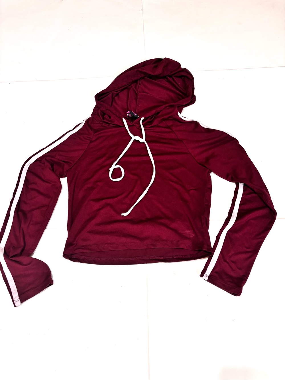 8. Discreet Maroon Hooded Long-Sleeve Top with White Stripe